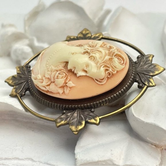 Large Lady Rose Antique Brass Style Cameo - Picture 3 of 9